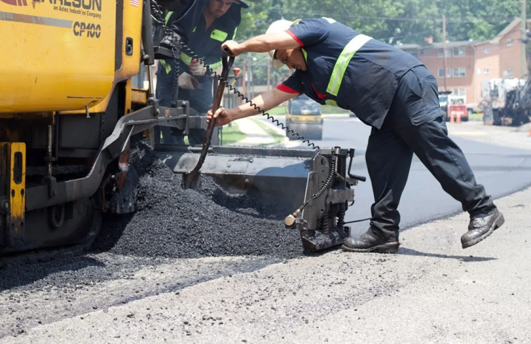 Read more about the article Asphalt Resurfacing vs Replacement